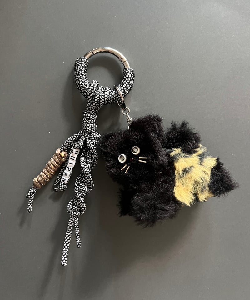 即納】carabiner charm / onipan neko | herin