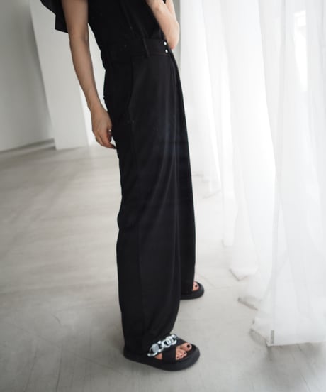 ponti tuck wide slacks / black