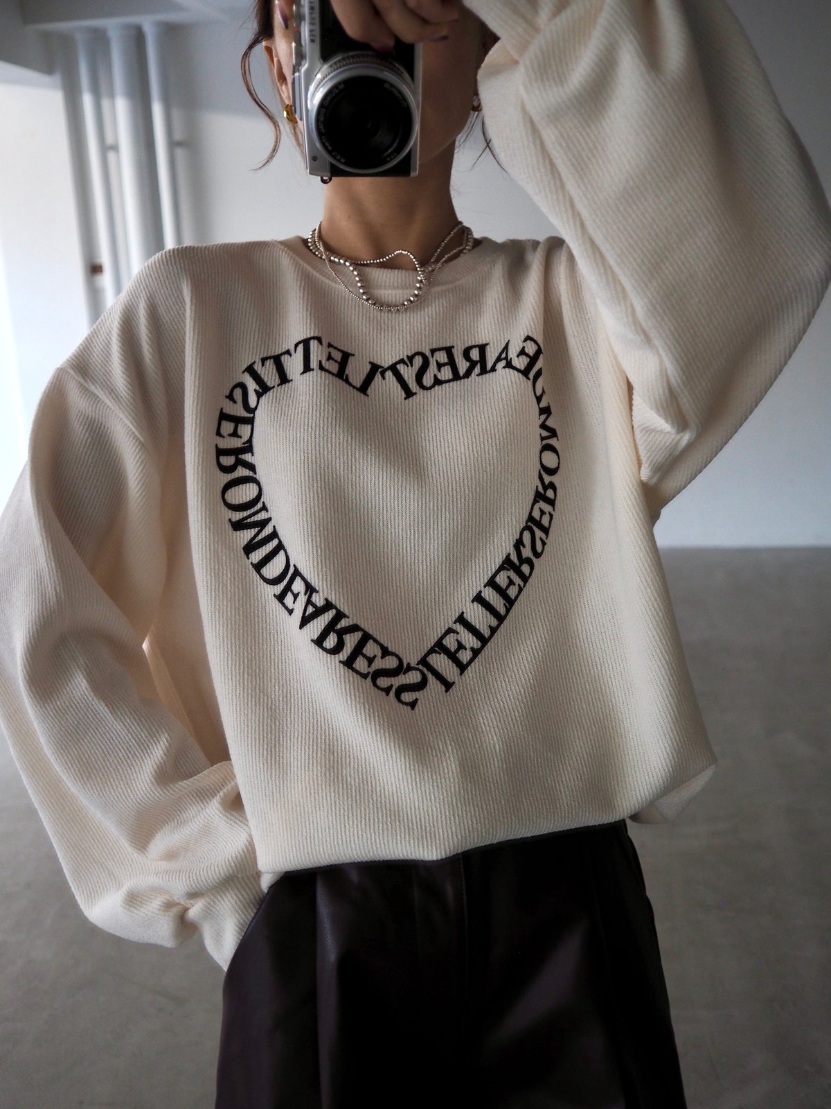 letter heart knit / ivory | herin
