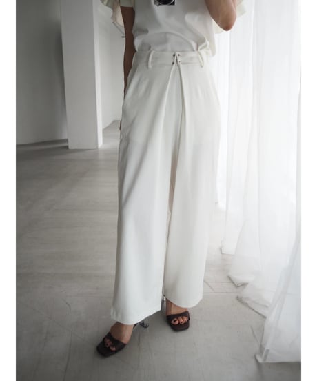 ponti tuck wide slacks / white