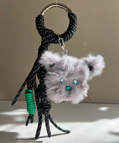 carabiner charm / okoneko