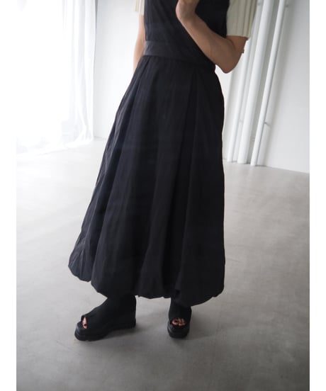 volume balloon cami dress / black