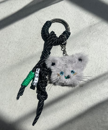 carabiner charm / okoneko