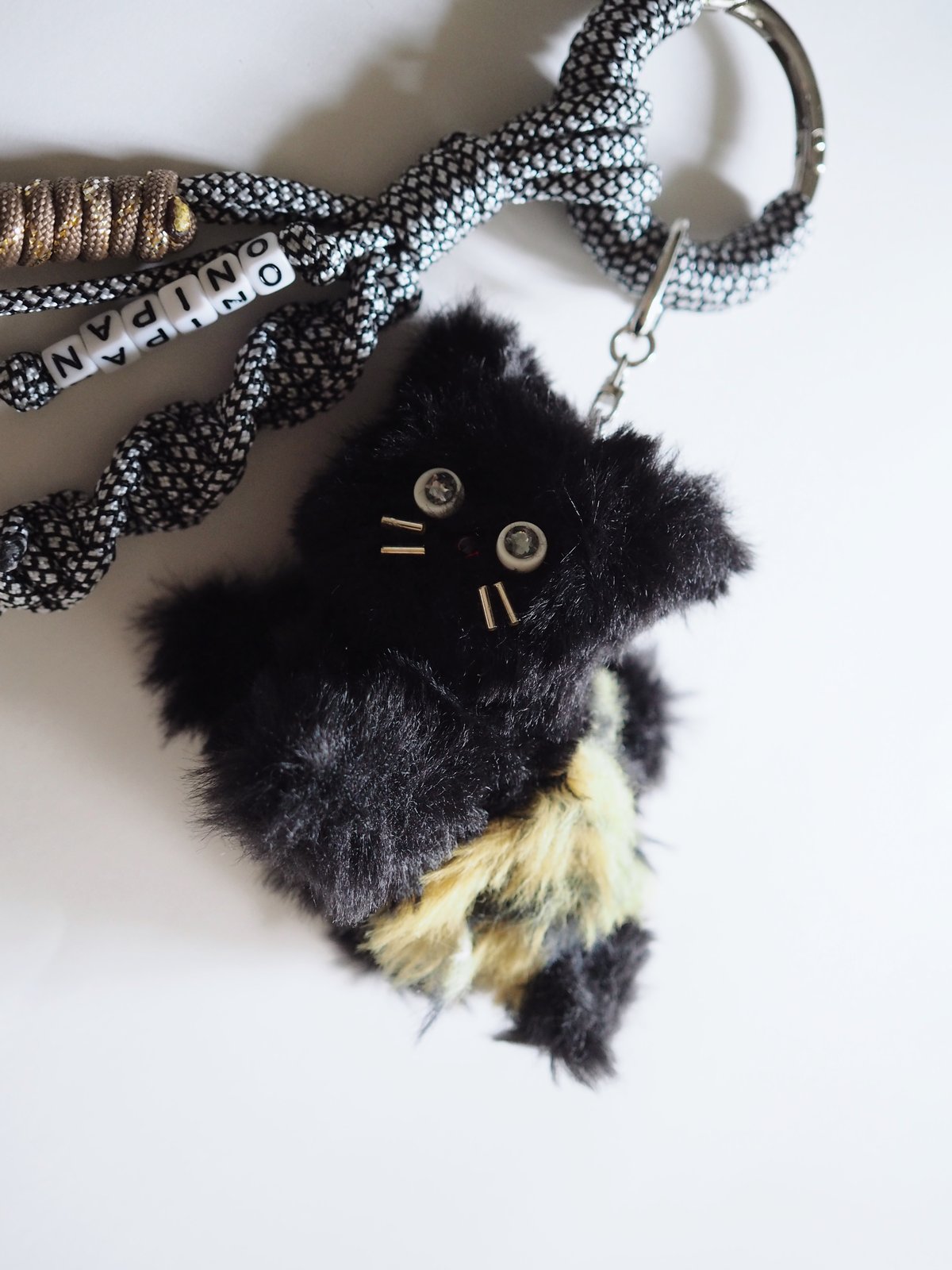 即納】carabiner charm / onipan neko | herin