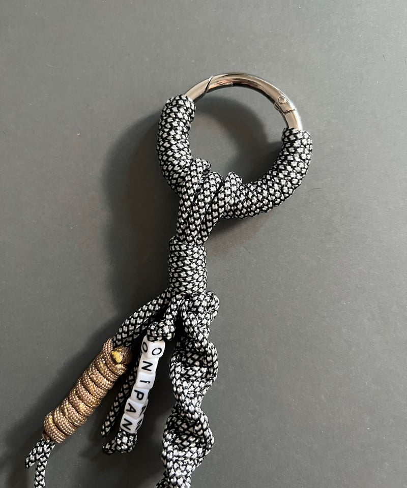 即納】carabiner charm / onipan neko | herin