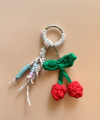 【即納】carabiner charm / cherry