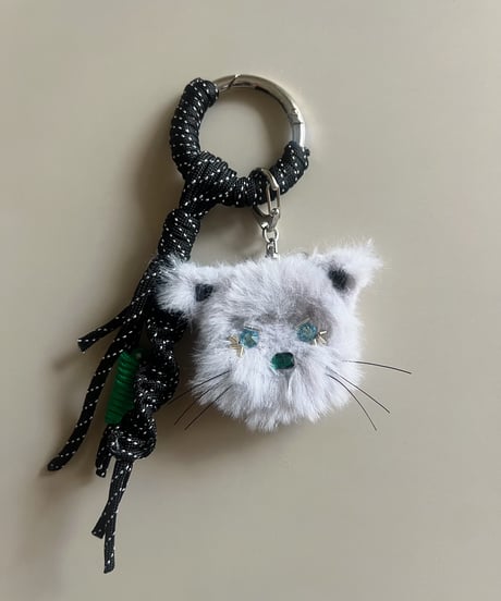 carabiner charm / okoneko