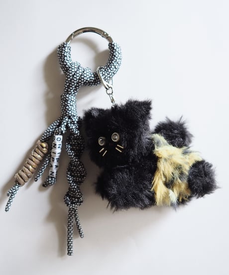 【即納】carabiner charm / onipan neko