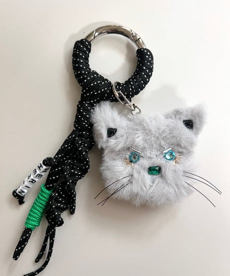carabiner charm / okoneko