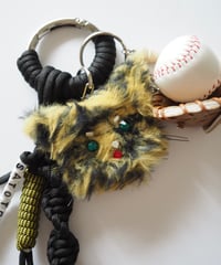 carabiner charm / tiger nyan