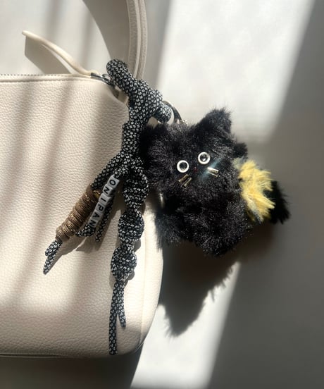【即納】carabiner charm / onipan neko