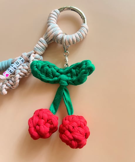 【即納】carabiner charm / cherry