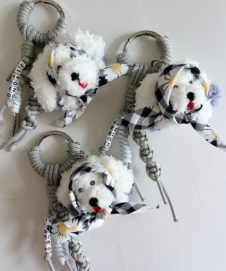 carabiner charm / moppu inu (daisy)