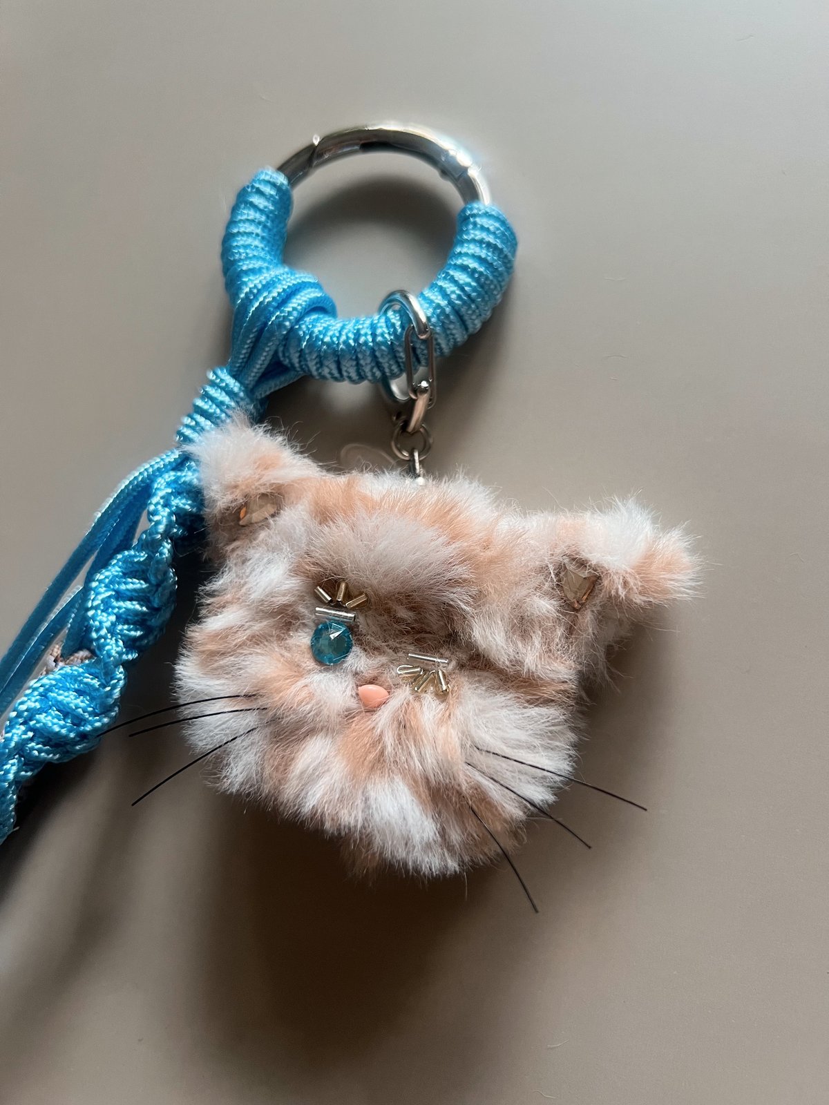 即納】carabiner charm / winkneko | herin