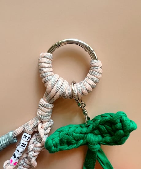 【即納】carabiner charm / cherry