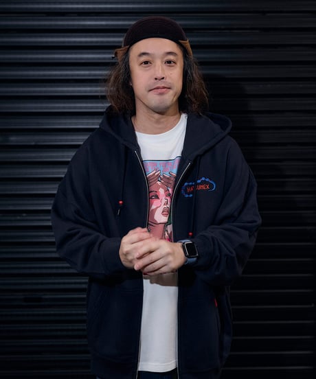 Hatsunex “MITERU” Zip upパーカー（ワインネイビー）