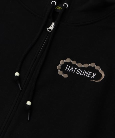 Hatsunex “MITERU” Zip upパーカー（モノクロブラック）