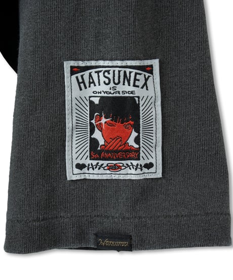 Hatsunex BEHIND YOU フットボールシャツ（オールドブラック）