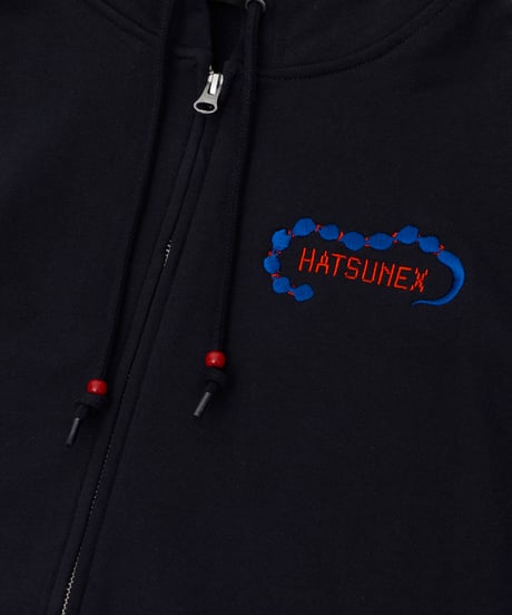 Hatsunex “MITERU” Zip upパーカー（ワインネイビー）