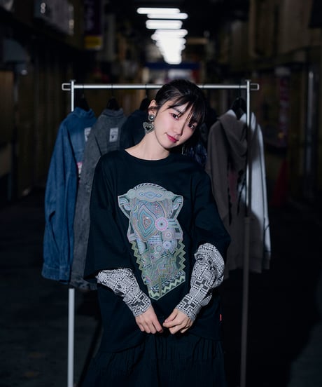 Hatsunex meets Apsu Shusei “Hatsune” フェイクレイヤードTシャツ（漆黒）