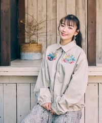 "KOMAINU" 刺繍ジャケット（ベージュ）