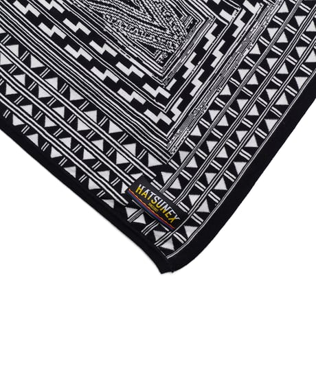 Hatsunex meets Apsu Shusei "TAIRIKUZU" MONYOU Shawl（CROW BLACK）