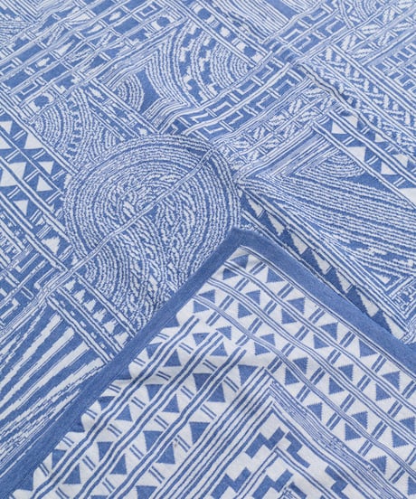 Hatsunex meets Apsu Shusei "TAIRIKUZU" MONYOU Shawl（HORIZON BLUE）