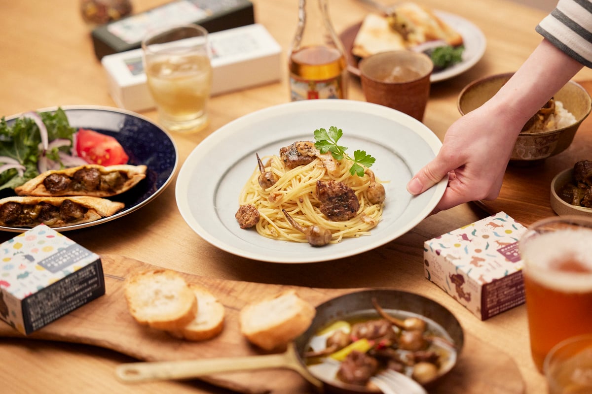 ギフト】ひと旅のごちそうセット（缶詰2種/お茶2種） | ひと旅のごちそう