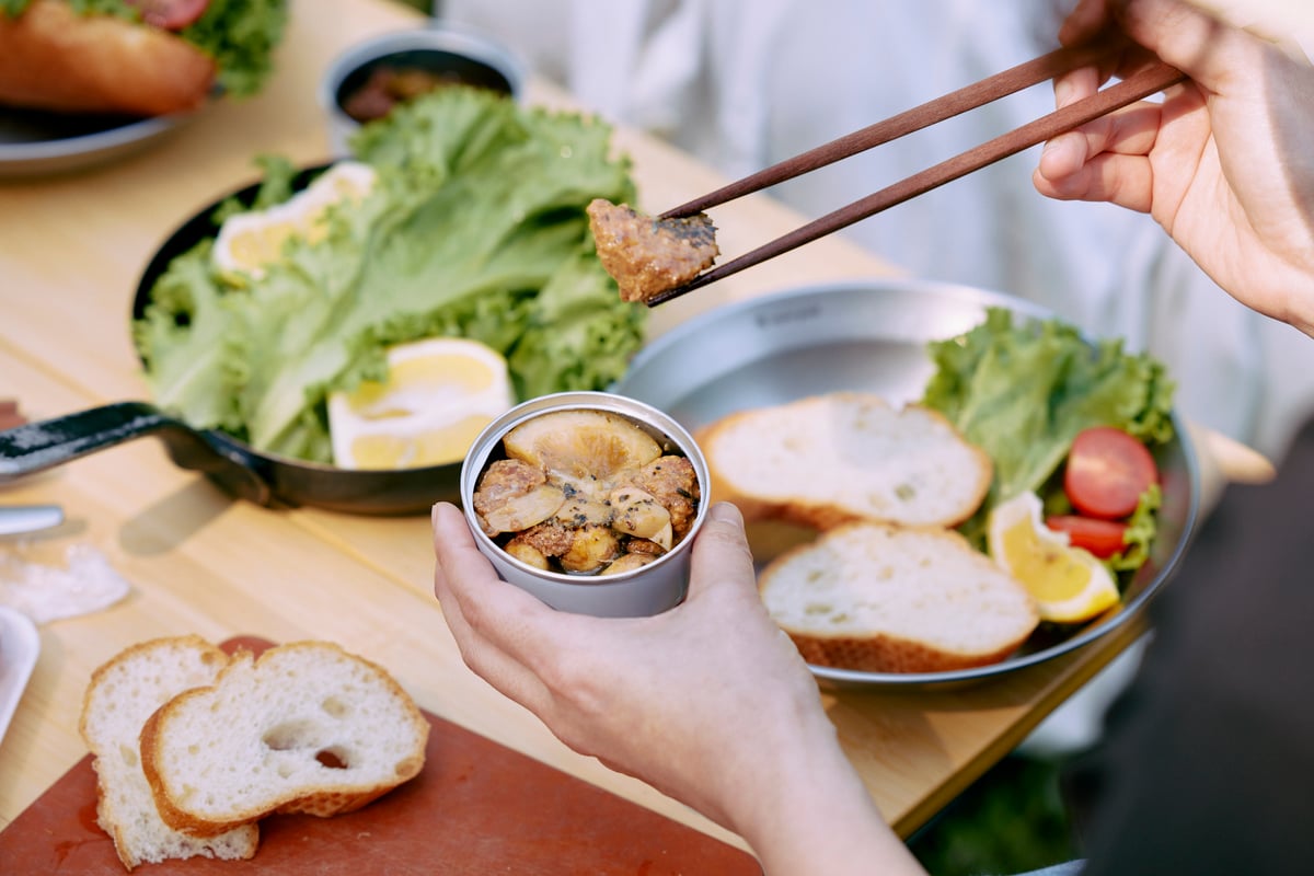 ごちそう缶詰」まみれセット（全国各地のセレクト缶詰6缶セット