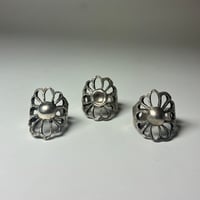 Flower ring