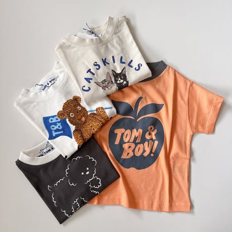 APPLE T-shirt /TOM&BOY