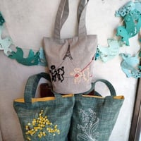 手刺繍バケツバッグ