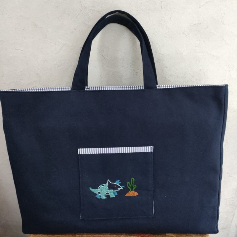 手刺繍レッスンバッグ 恐竜たち | 入学・入園のハンドメイド雑貨・子供