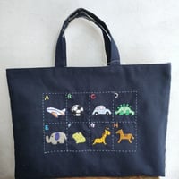 手刺繍レッスンバッグ ABC女の子8ワード | 入学・入園のハンドメイド