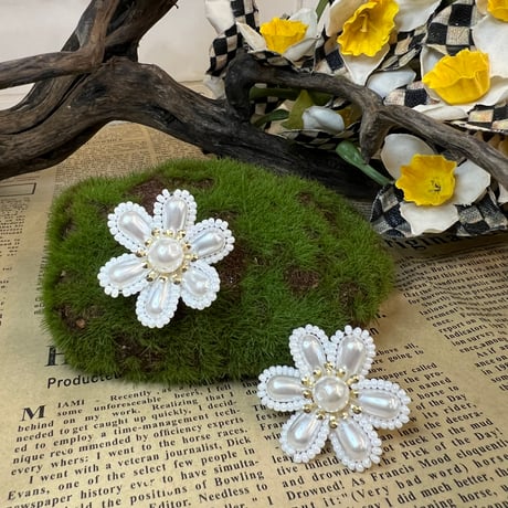 刺繍フラワーパールピアス