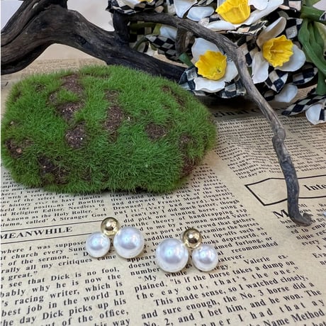 パールボールピアス