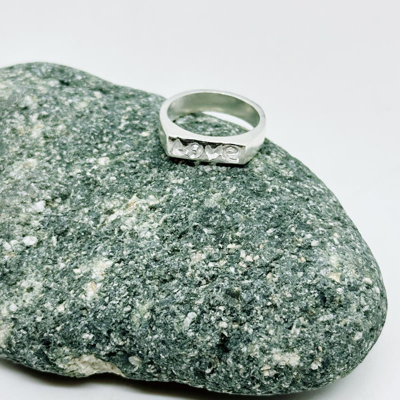 受注制作】“love” ring | hideka kanamaru