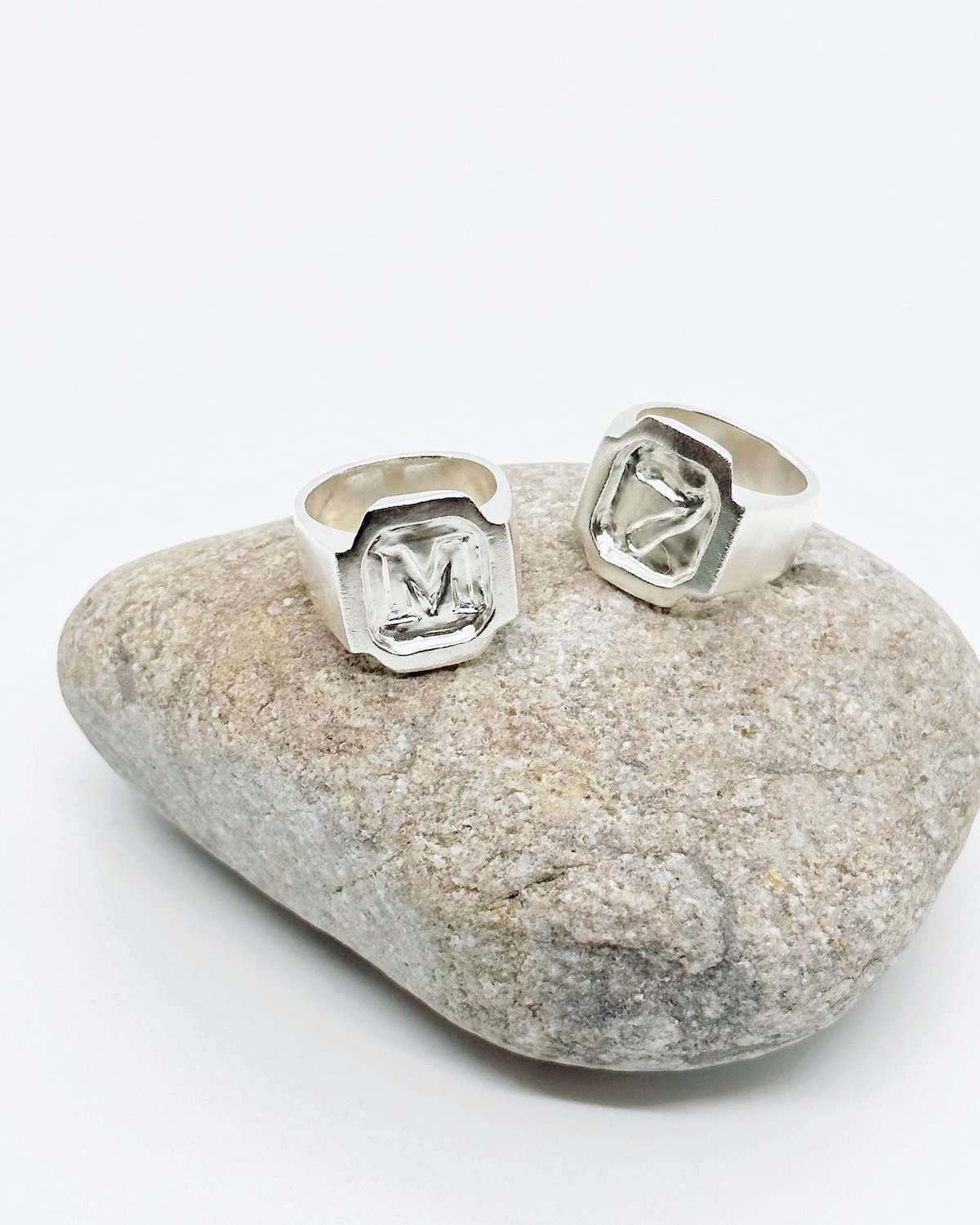 受注制作】SIGNET RING | hideka kanamaru