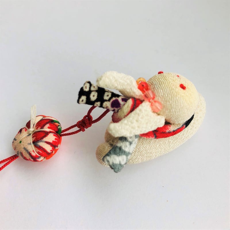 飛びうさぎ ちりめん細工 花付き T5 | Aroma & Cloth ROCO
