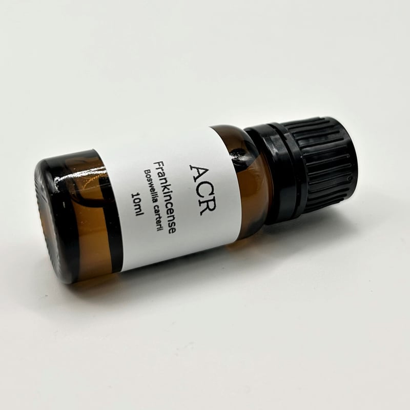 フランキンセンス（10ml）檜のキューブと初回限定ガイドブック付き