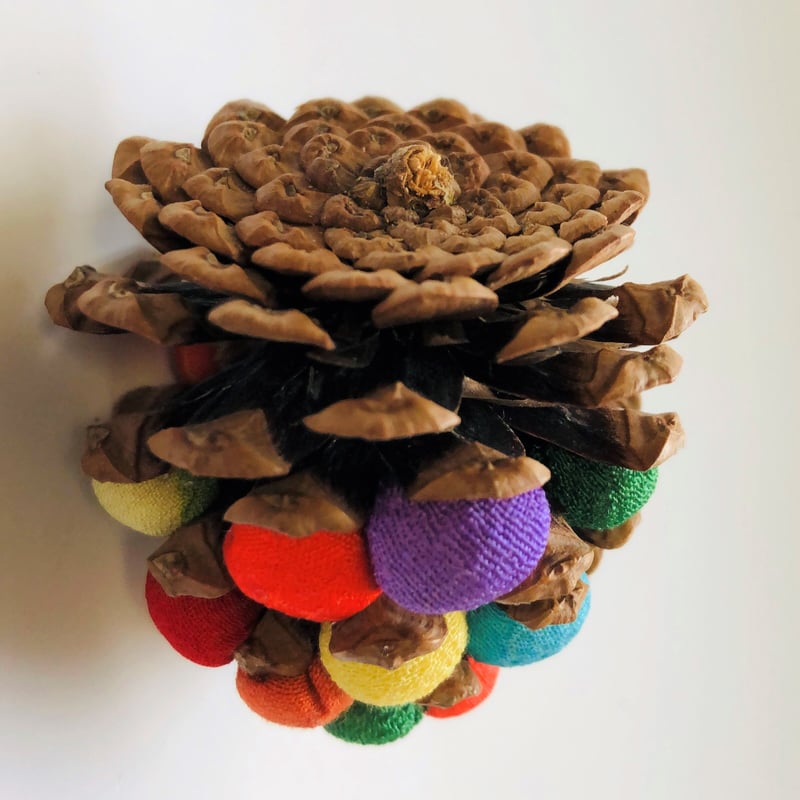 ラベンダーと松ぼっくり ROCOオリジナルちりめん細工 松ぼっくりのディフューザー2 | Aroma