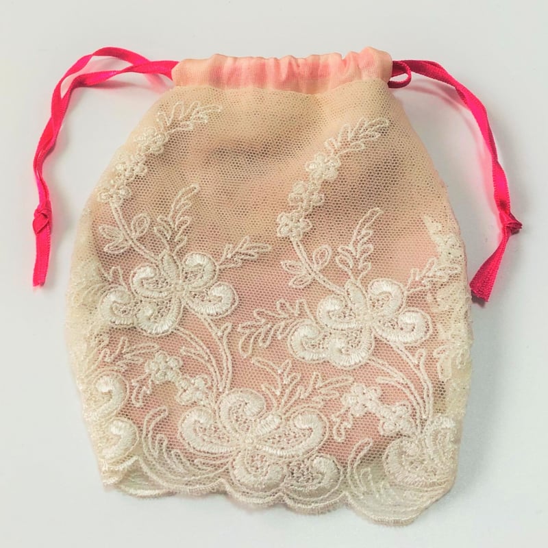 2401-36 手のひら巾着サシェ 香り袋 綿麻 レース ローズ 刺繍 ピンク 2401-36 手のひら巾着サシェ 香り袋 綿麻 レース ローズ 刺繍 ピンク