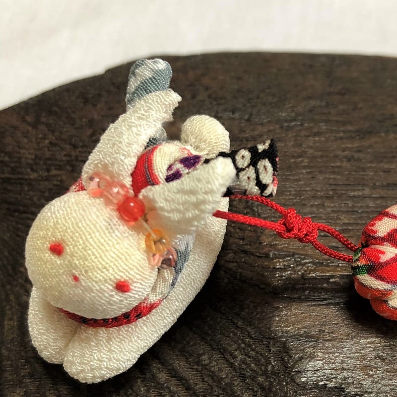 飛びうさぎ ちりめん細工 花付き T5 | Aroma & Cloth ROCO