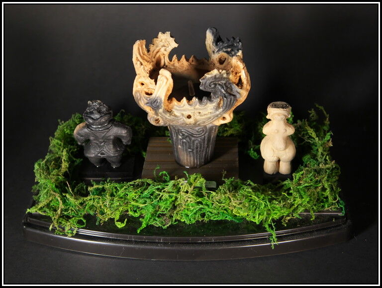 縄文博物館(大)火焔土器 9㎝ 台座1㎝ 遮光器土偶5㎝ 縄文の 縄文博物館(大)火焔土器 9㎝ 台座1㎝ 遮光器土偶5㎝ 縄文の