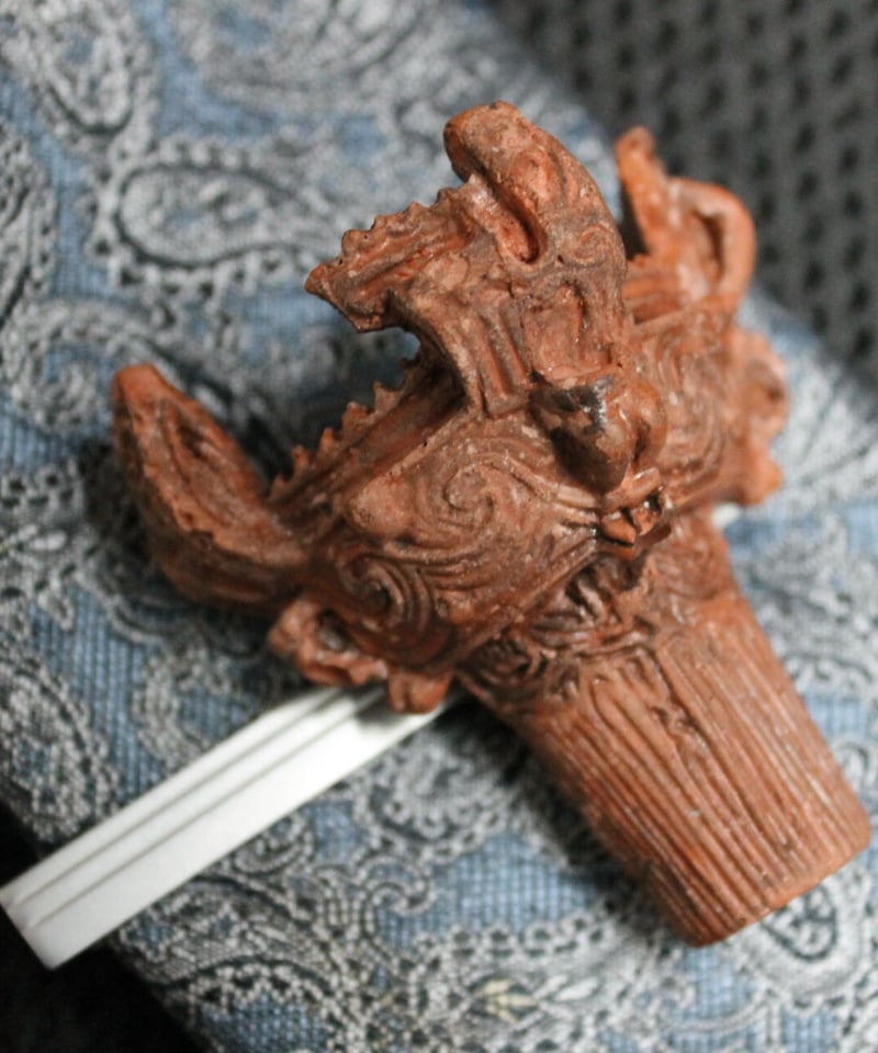 火焔型土器ネクタイピン 5㎝ 陶器製 | 縄文ギャラリー「JOMON」 一万年