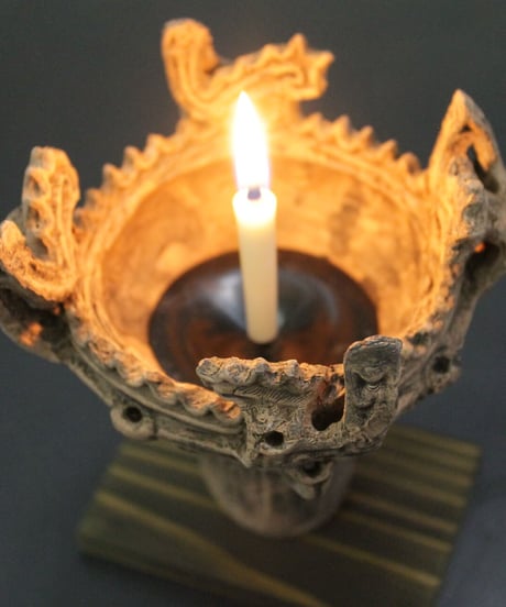 笹山遺跡・火焔型土器レプリカ 13㎝ （台座1㎝・O型小鉄製ろうそく立て・豆和ろうそく24本・マッチ付）（十日町市）