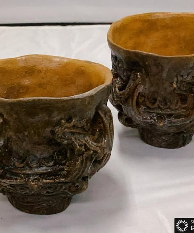 縄文・火焔型の湯呑み 2個セット 8㎝×150g 手作り陶器製。 | 縄文
