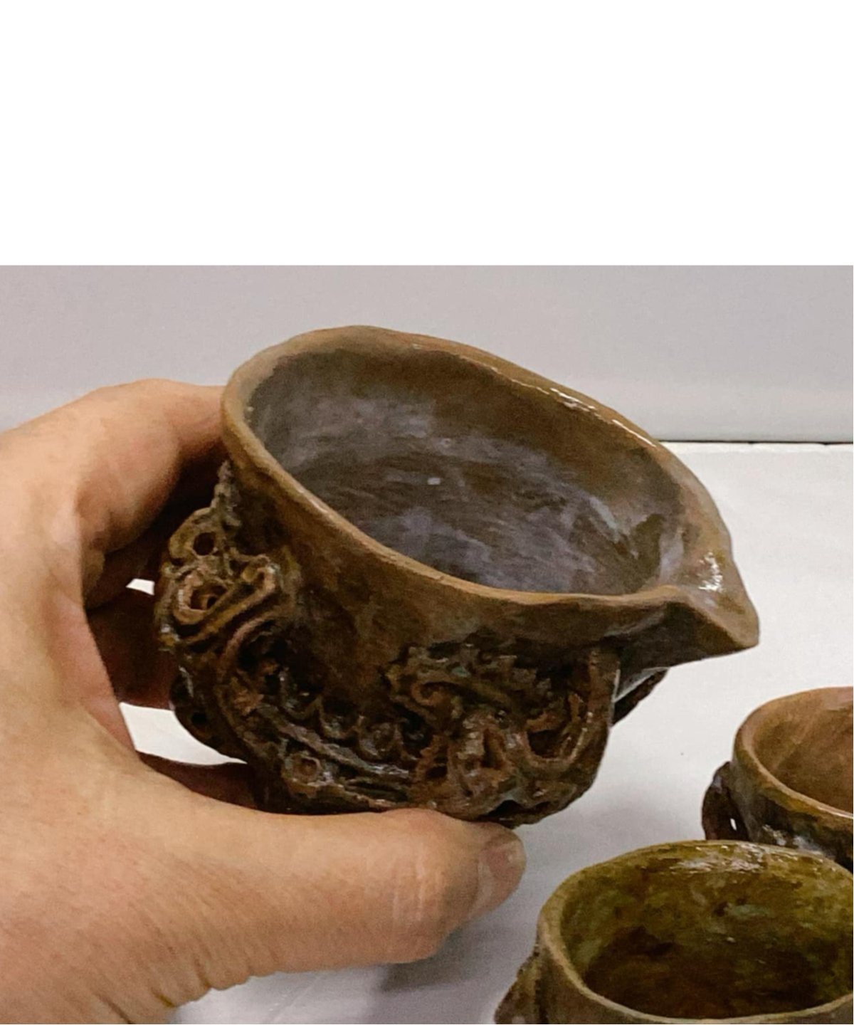 縄文時代前期 (出土品)　高さ約8㎝　約140g  ほぼ完品 縄文・火焔型お銚子（8㎝×144g） | 縄文ギャラリー「JOMON」 一万年の