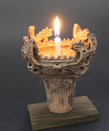 笹山遺跡・火焔型土器レプリカ 13㎝ （台座1㎝・O型小鉄製ろうそく立て・豆和ろうそく24本・マッチ付）（十日町市）