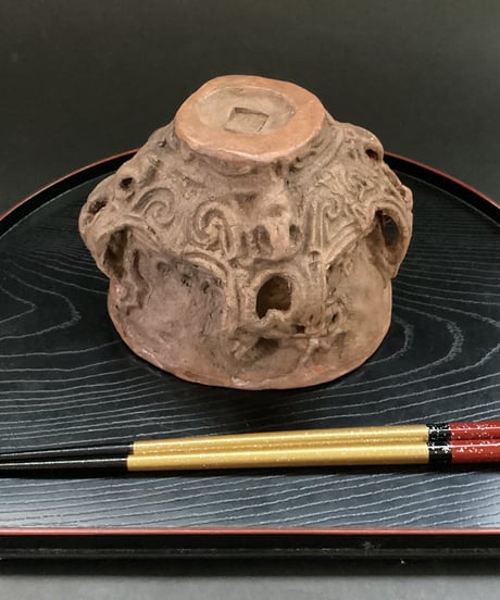 縄文・火焔型お茶碗　 12㎝×470ｇ　手作り陶器製。